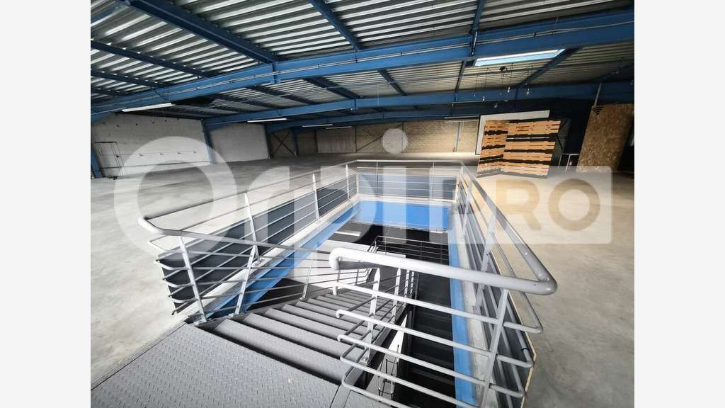 Loue local d'activité 1250m² à Reims Neuvillette