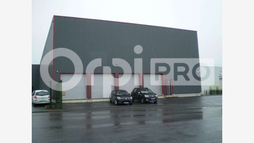 A louer entrepôt 1161m² accès poids lourds Reims