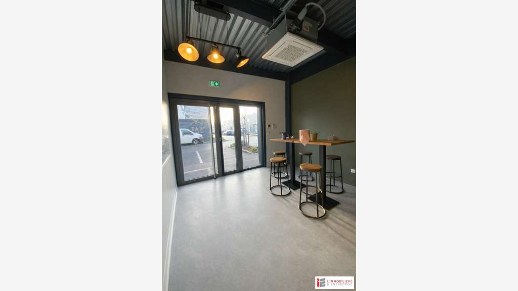 Local d'activité 395m² à louer ZI Sud-Est Rennes