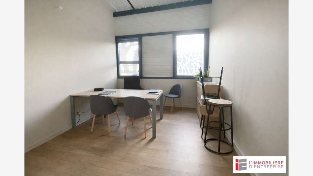 Local d'activité 395m² à louer ZI Sud-Est Rennes