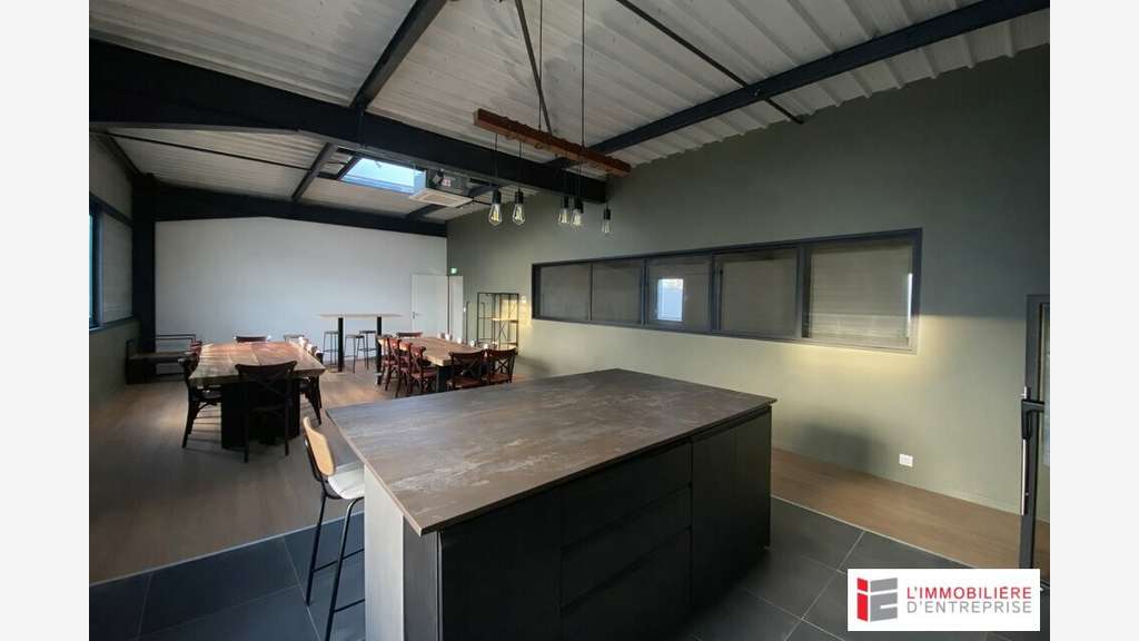 Local d'activité 395m² à louer ZI Sud-Est Rennes