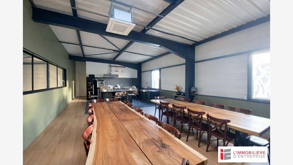 Local d'activité 395m² à louer ZI Sud-Est Rennes