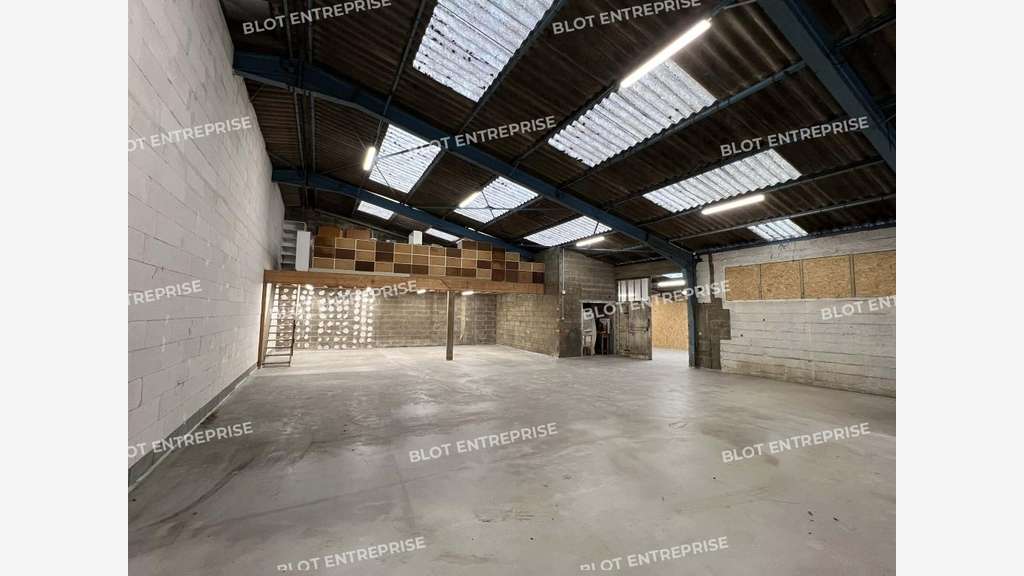 A louer cellule d'activités 280m² à Rennes Ecopole