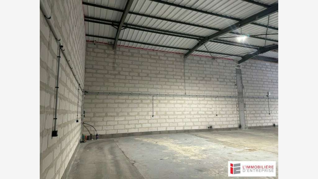 Loue local d'activité 255m² St-Jacques-de-la-Lande