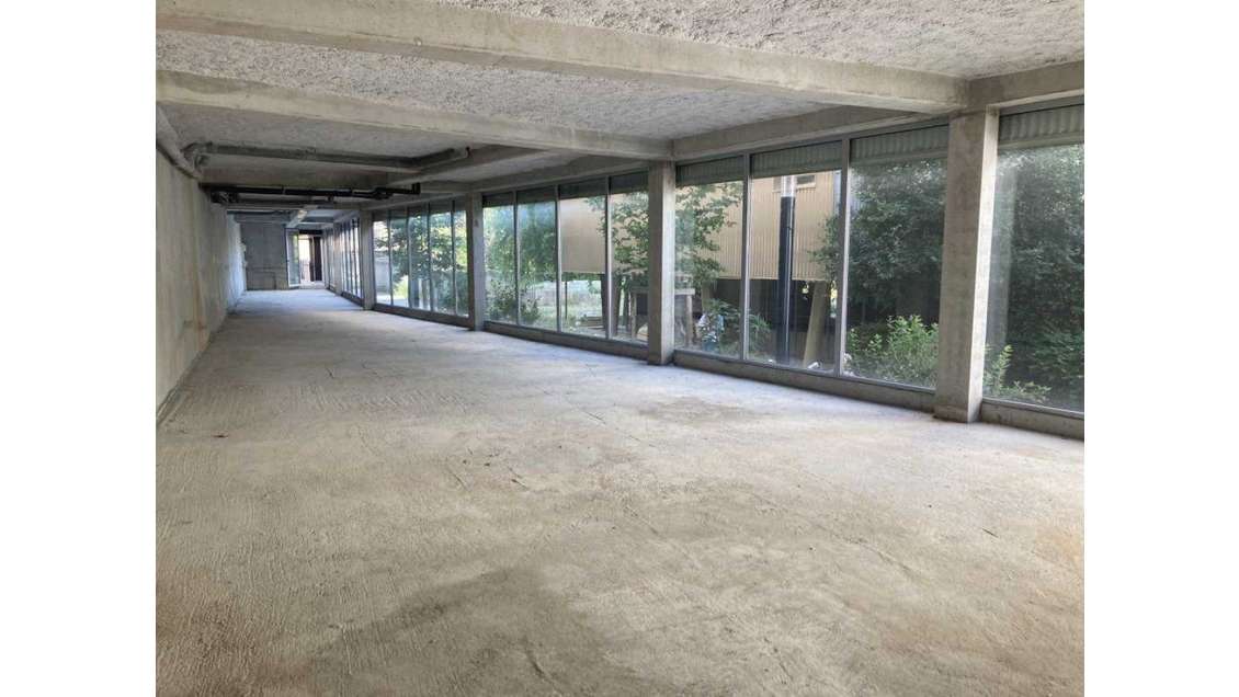A louer entrepôt  585m² intra-rocade Rennes