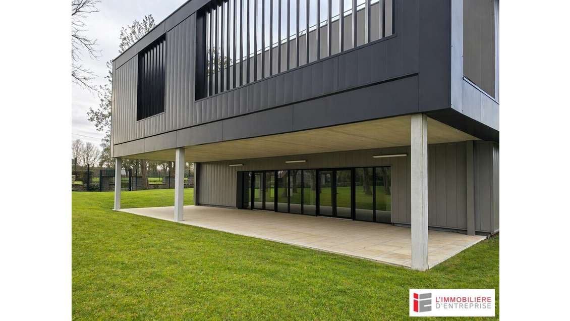 Local d'activité de 240m² à louer à Rennes