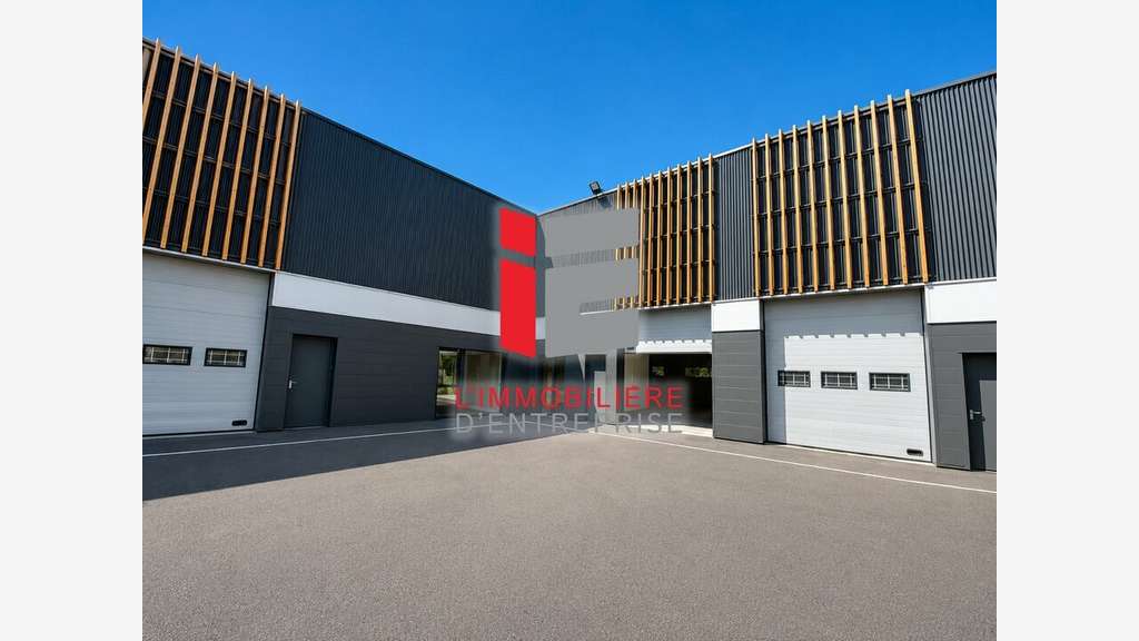 Location local d'activité 354m² à Pacé