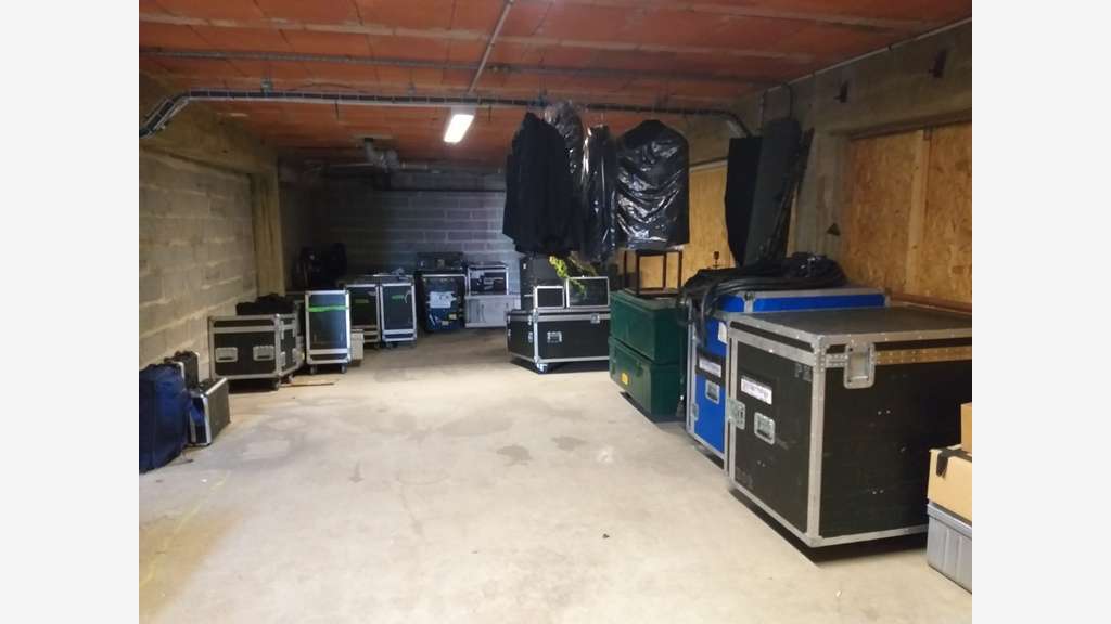 A louer local de stockage de 65m² à Rennes Nord