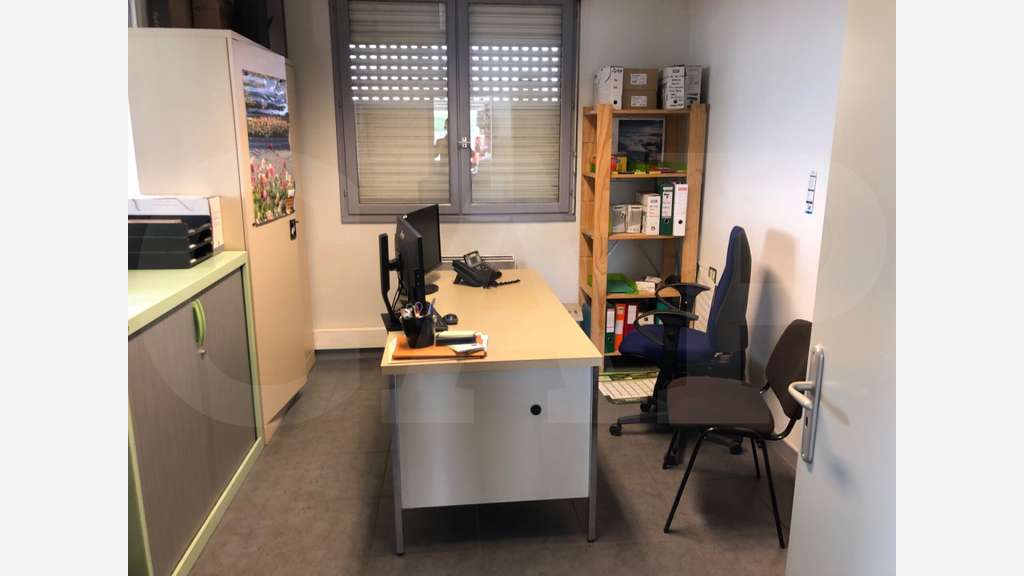 Location bâtiment d'activités 1411m² Rennes Ouest