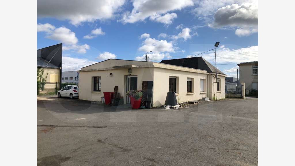 Location bâtiment d'activités 1411m² Rennes Ouest
