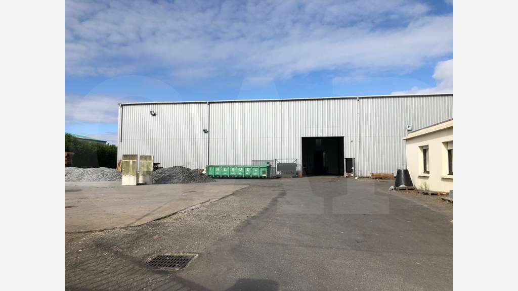 Location bâtiment d'activités 1411m² Rennes Ouest