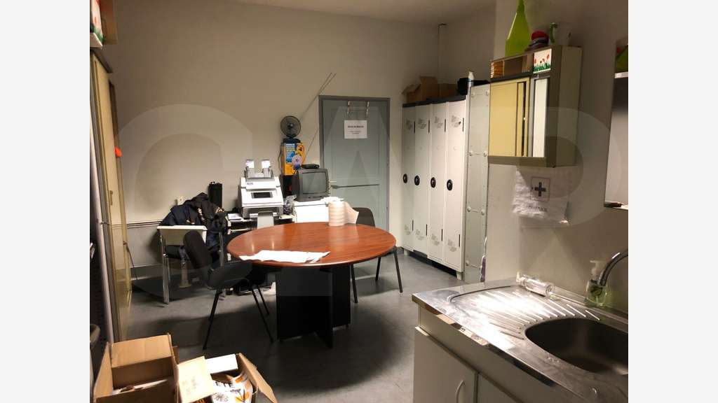 Location bâtiment d'activités 1411m² Rennes Ouest