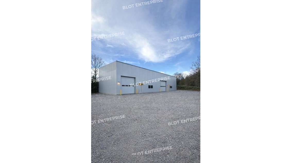 A louer local d'activités 440m² à Retiers