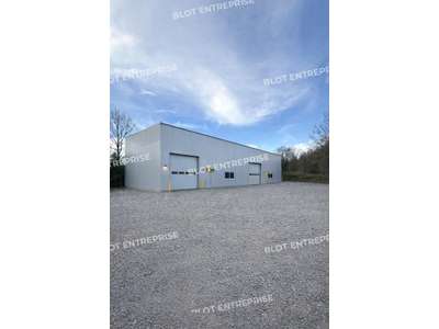 Location Locaux d'activités - Entrepôts à Retiers