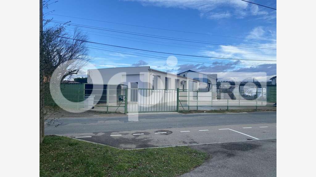Location local d activité de 155m² à Reyrieux