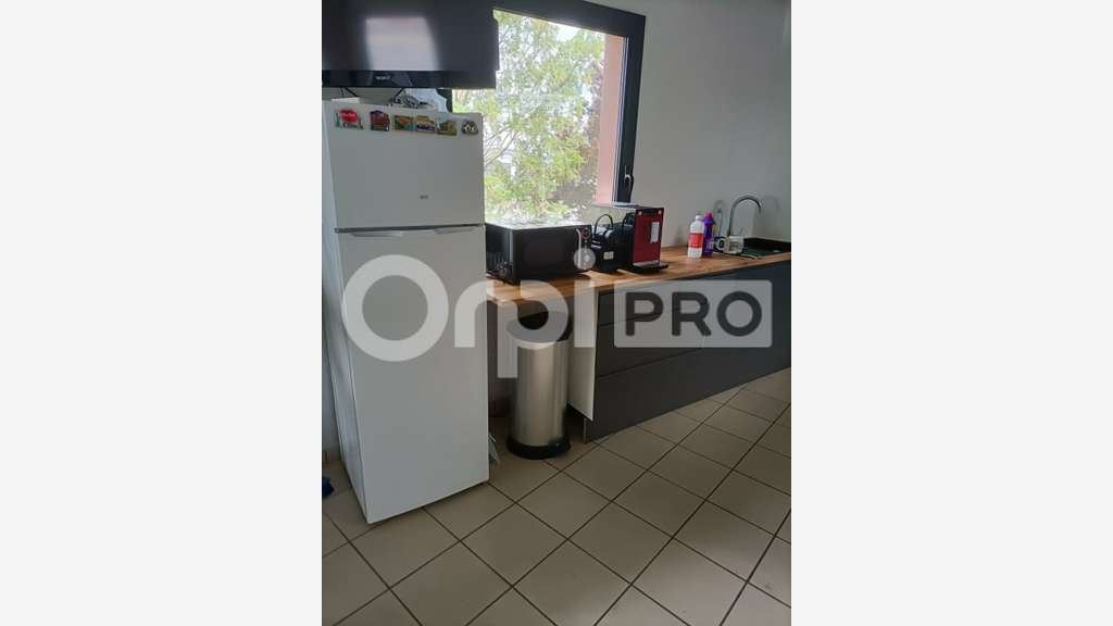Location local d'activité de 320m² à Reyrieux
