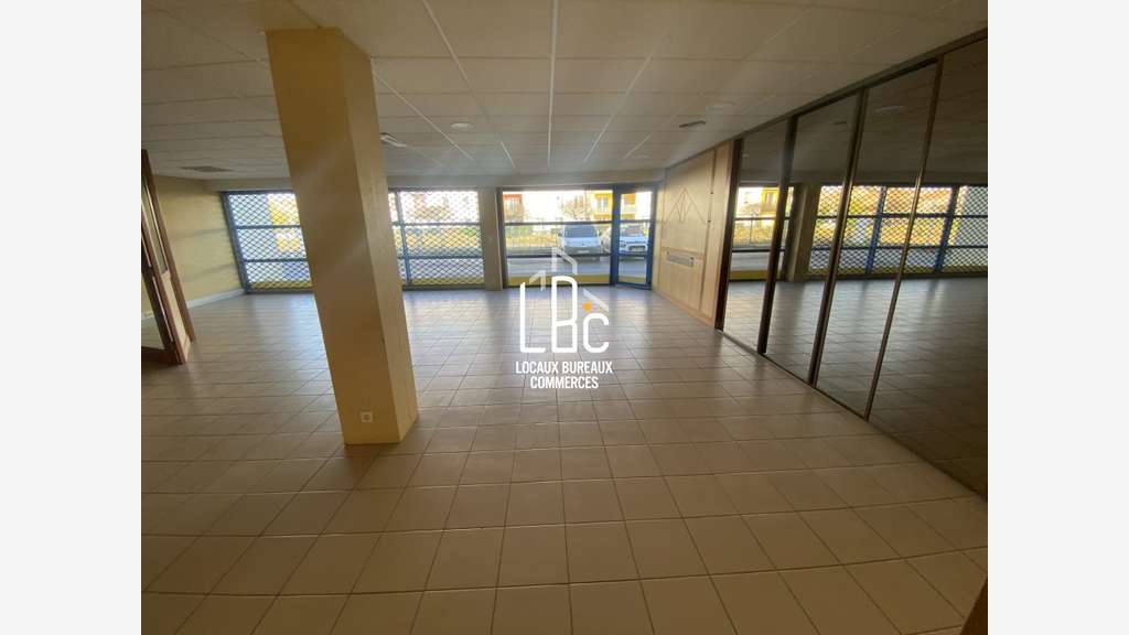 A louer local d'activité 468m² à Rezé Sud Loire