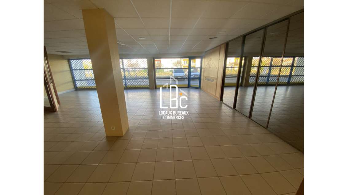 A louer local d'activité 468m² à Rezé Sud Loire