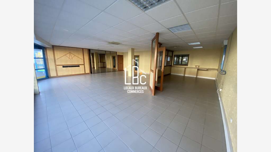 A louer local d'activité 468m² à Rezé Sud Loire