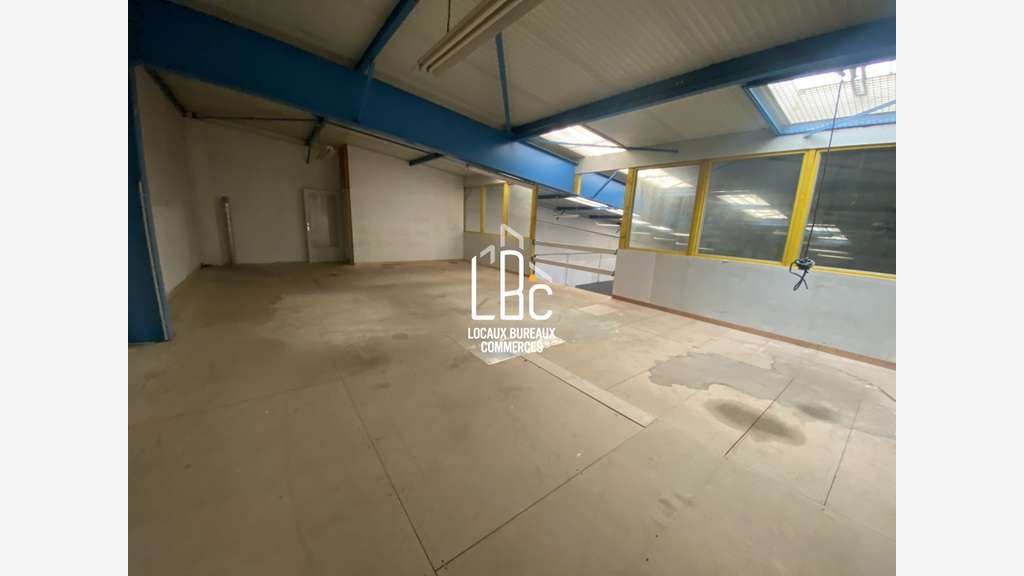 A louer local d'activité 468m² à Rezé Sud Loire