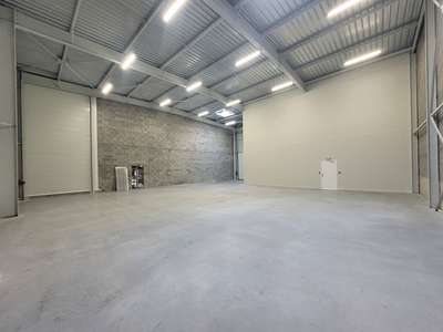 A louer local d'activité neuf 450m² à Rezé MIN