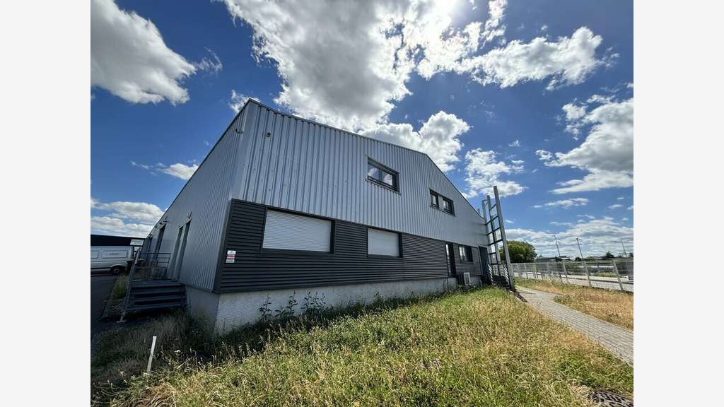 Local d'activités 511m² à louer à Rillieux-la-Pape