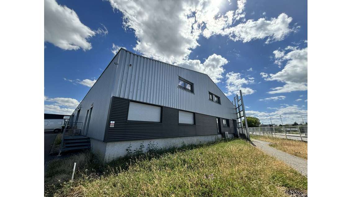 Local d'activités 511m² à louer à Rillieux-la-Pape