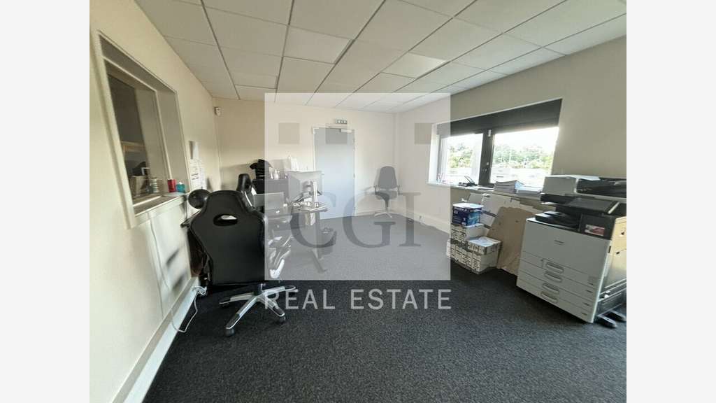 Local d'activités 511m² à louer à Rillieux-la-Pape
