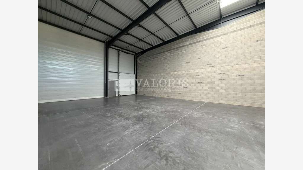 A louer local d'activité 318m² à Rillieux-la-Pape