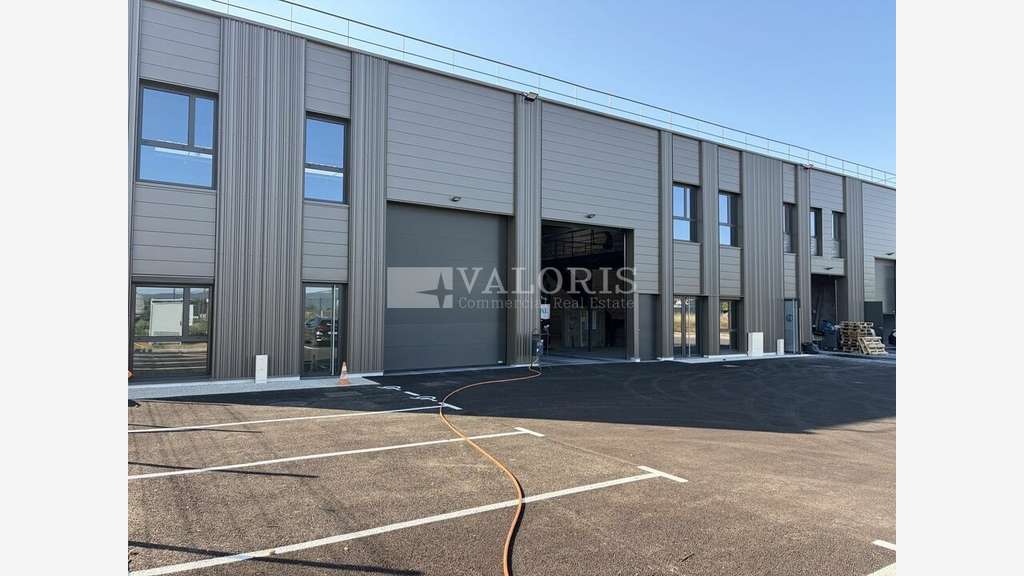 A louer local d'activité 318m² à Rillieux-la-Pape