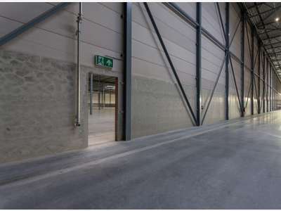 Locaux neufs 125m² à louer proche Riom