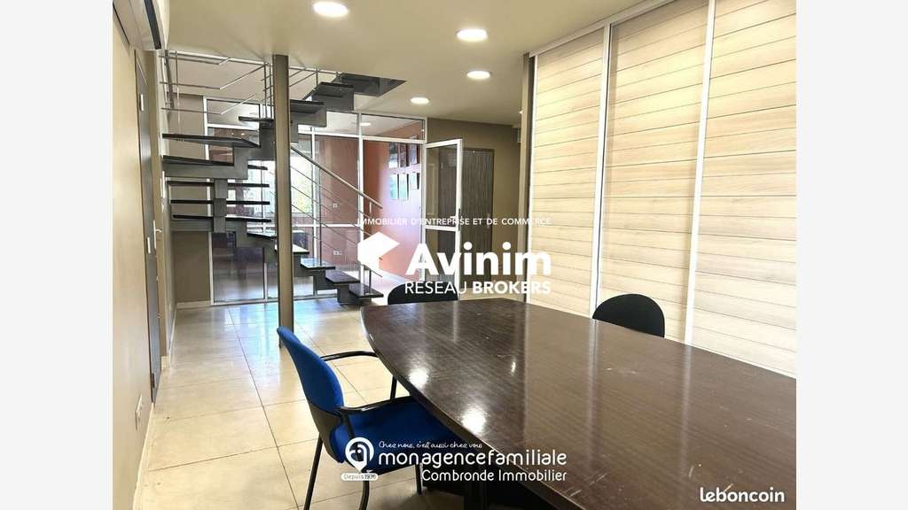 Bâtiment d'activité avec bureaux