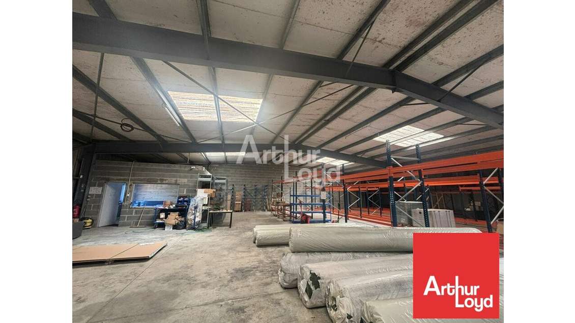 Local d'activité 790m² à louer Rives-de-l'Yon