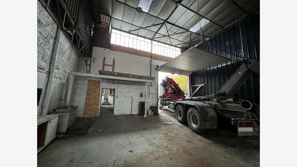 Location entrepôt de 388m² prox rocade à Roanne