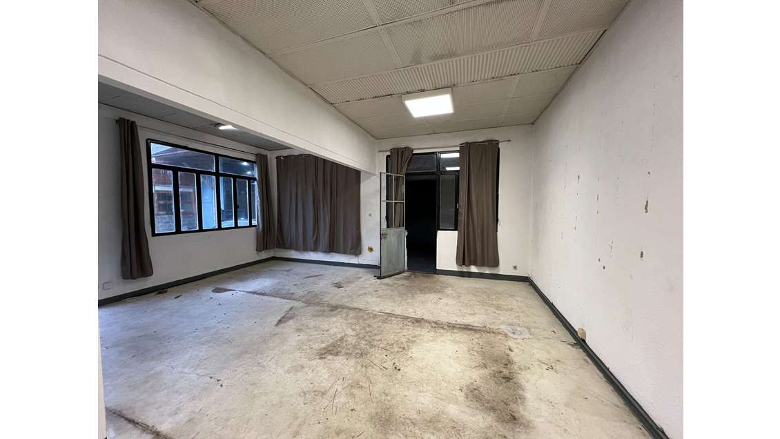 Location entrepôt de 388m² prox rocade à Roanne