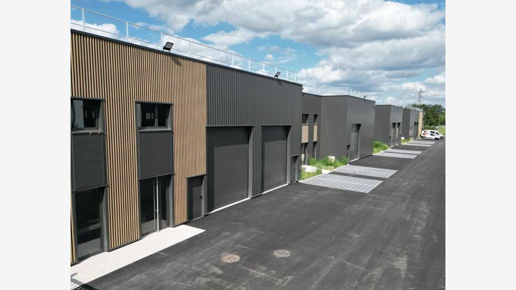 Locaux d'activités à louer à Roanne
