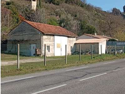 Location Locaux commerciaux - Boutiques à Rochemaure