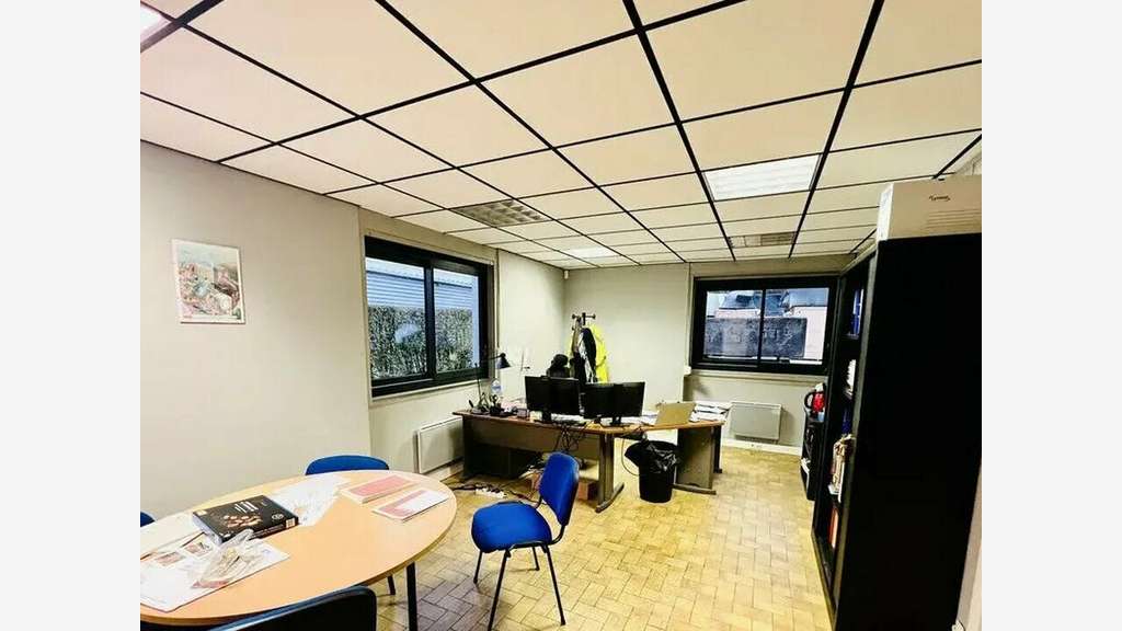 A louer local activité de 1870m² à Rogerville