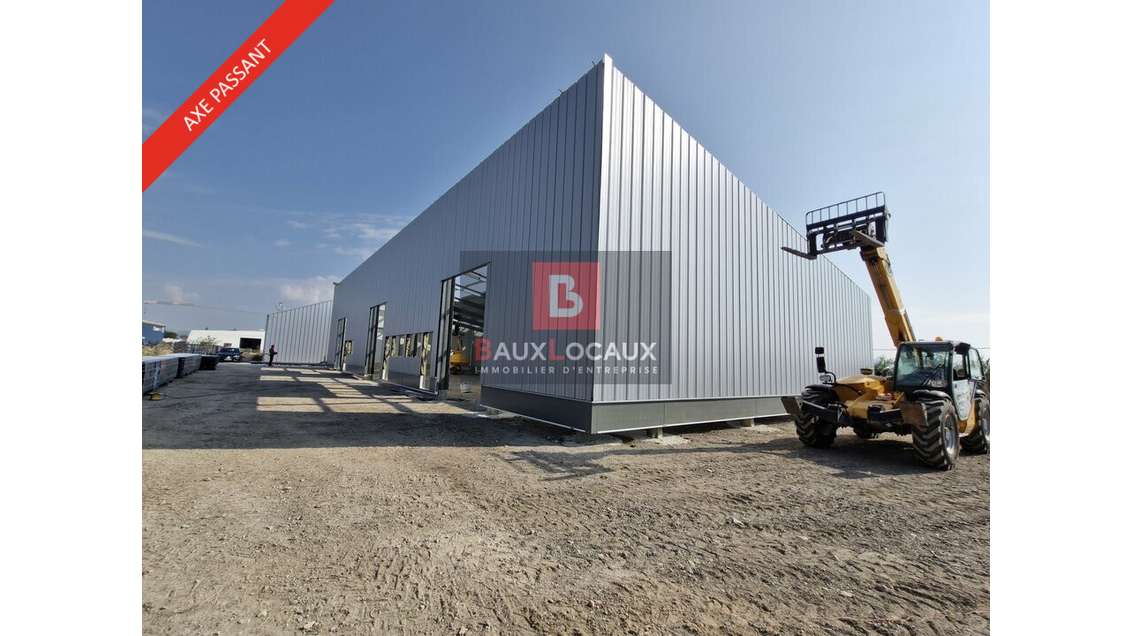 A louer programme neuf sur axe passant à Rognac