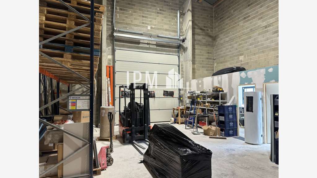 A louer local d'activités 110m² ZI de Rognac
