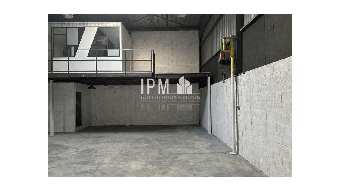 A louer local d'activité 140m² ZI de Rognac