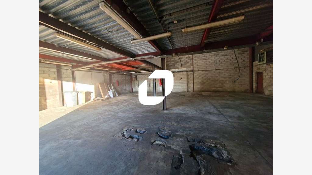 A louer Local d'activité 310m² Roissy en brie