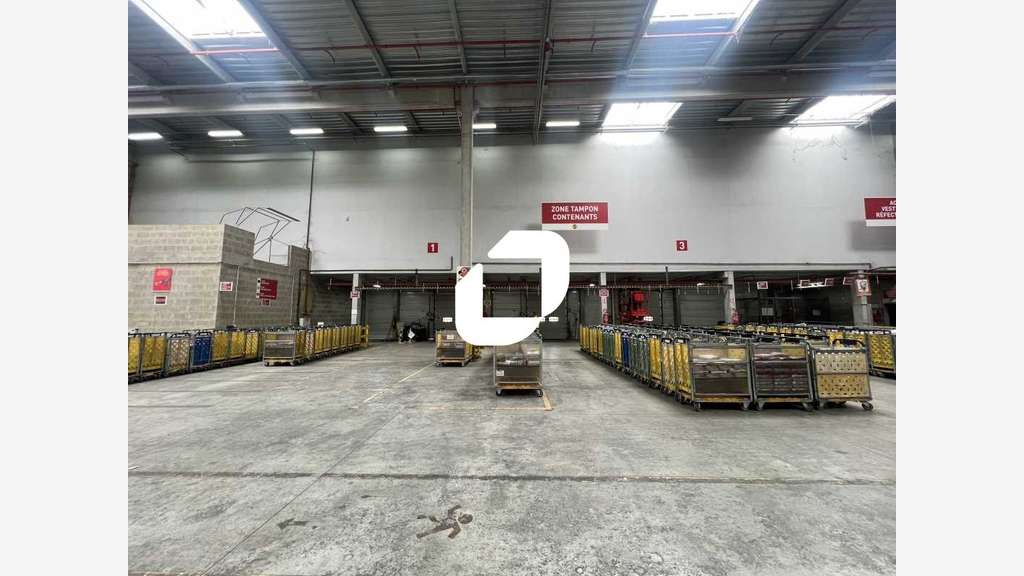 A louer Local d'activité 9209m² Roissy en brie