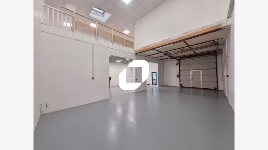 A louer Local d'activité 1240m² Roissy en brie