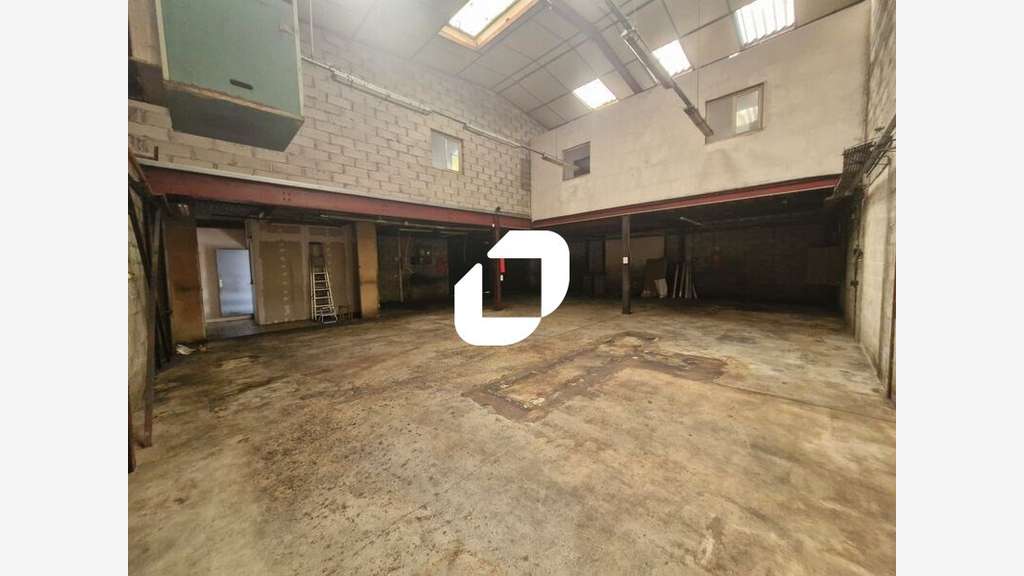 A louer Local d'activité 310m² Roissy en brie