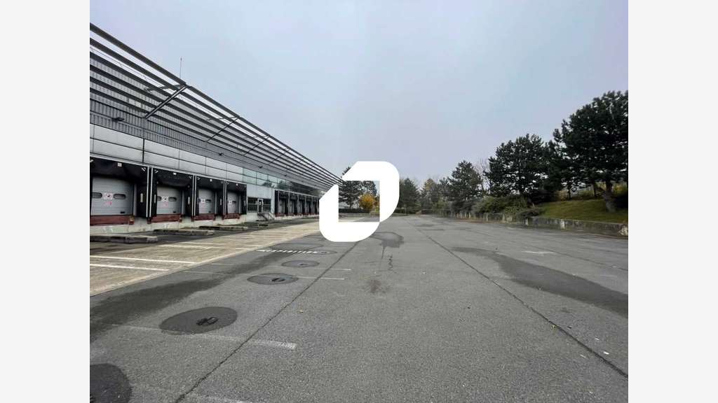 A louer Local d'activité 17188m² Roissy en france