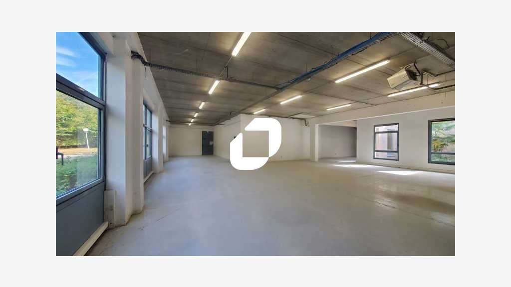 A louer Local d'activité 394m² Roissy en france