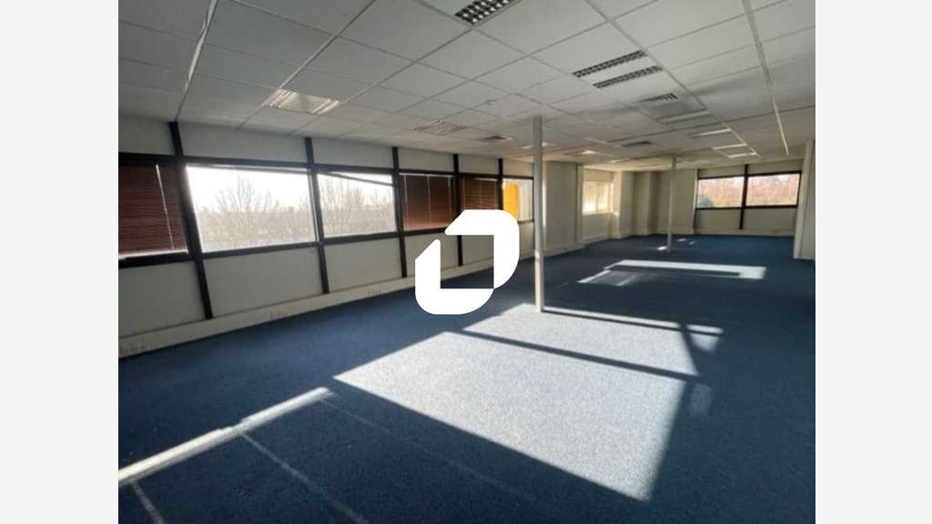 A louer Local d'activité 5701m² Roissy en france