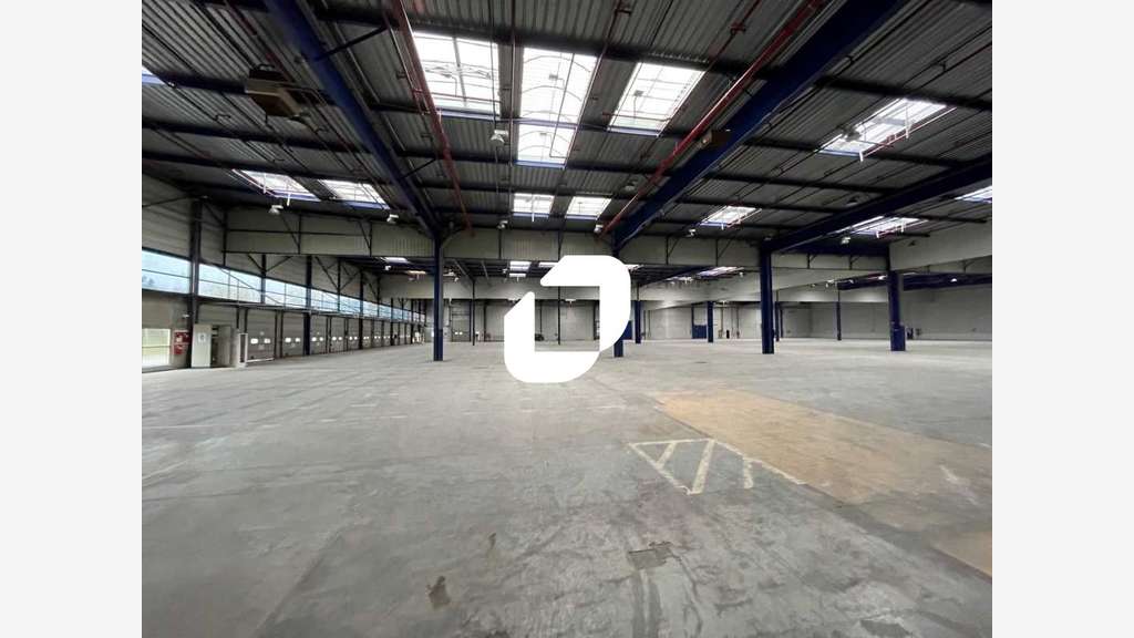 A louer Local d'activité 17188m² Roissy en france