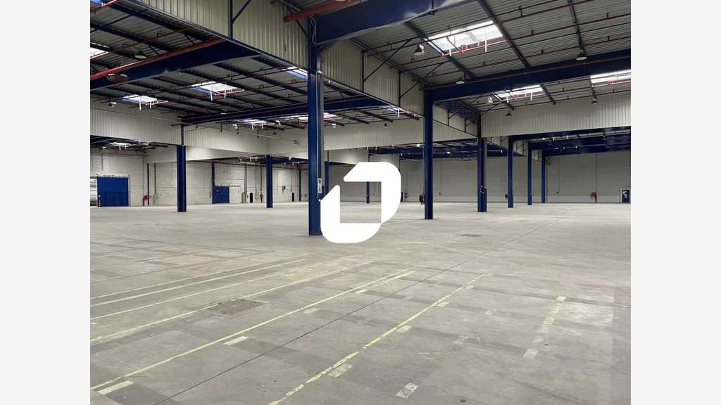 A louer Local d'activité 17188m² Roissy en france